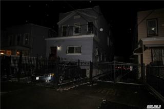 51 Chestnut St, Brooklyn, NY 11208-1401