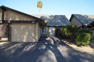 88 Sierra Ave, Fresno, CA 93704-1334