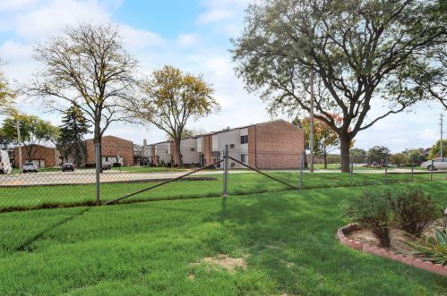 3920 92, Milwaukee WI 53228-2100 exterior