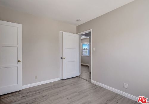 4613 Dunrobin Ave, Lakewood CA  90713-2527 exterior