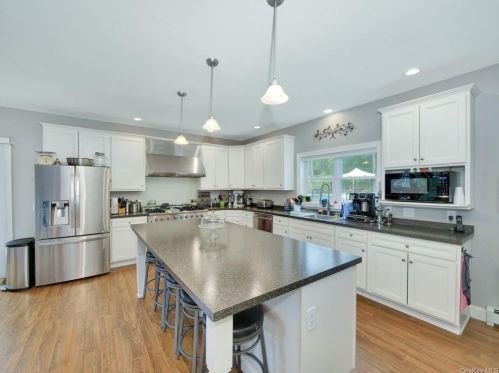 70 Muthig Rd, Hurleyville NY  12747-5056 exterior