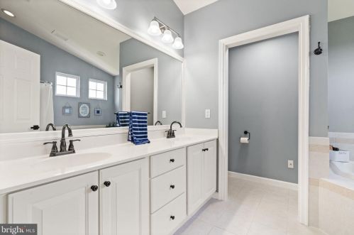 12020 Morningstar Pl, Lovettsville VA  20180-1925 exterior