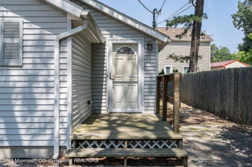 24 Homestead Dr, Bricktown NJ  08723-7445 exterior