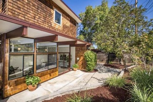3433 Kenneth Dr, Palo Alto CA  94303-4219 exterior