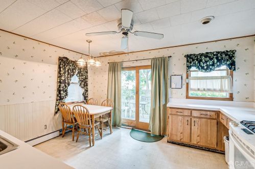 984 Maltby Ave, South Plainfield NJ  07080-2216 exterior