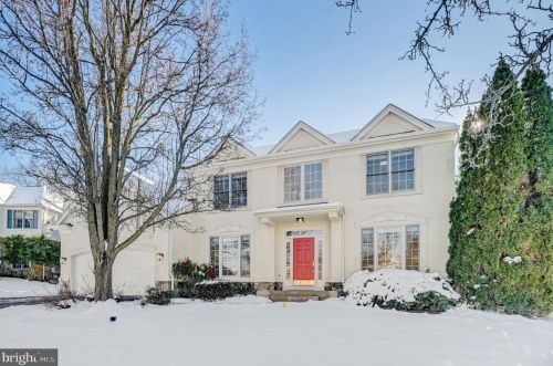305 Marjorie Ln, Herndon, VA 20170-3334