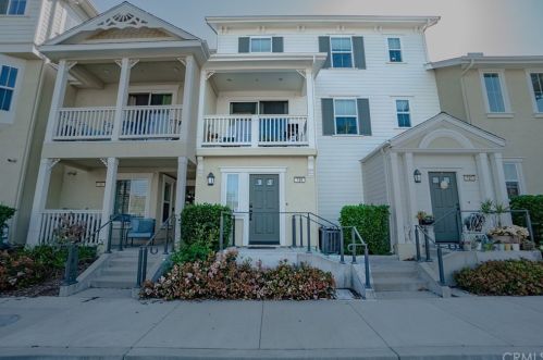 729 Silk Tree, Irvine, CA 92606-4512