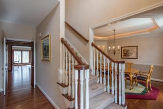 5192 Forest Run Dr, Dublin, OH 43017-1011