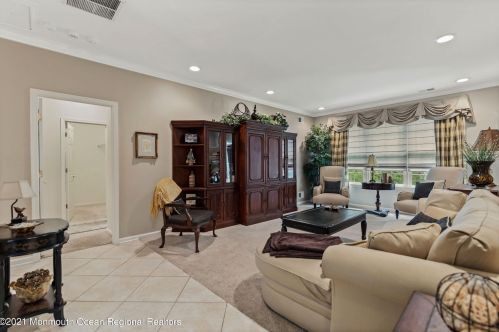 34 Chesapeake Dr, Holmdel Village NJ  07733-3111 exterior