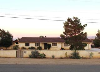 10469 10th Ave, Hesperia, CA 92345-2638