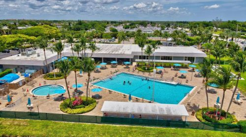 357 Brittany H, Delray Beach FL  33446-1124 exterior