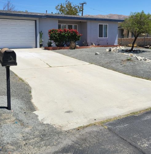 66600 Flora Ave, Desert Hot Springs, CA 92240-4548