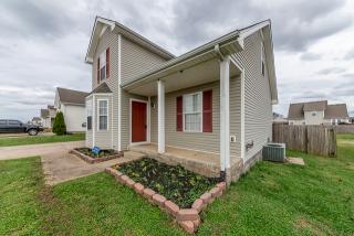3709 Naples Ct, Clarksville, TN 37040-1627