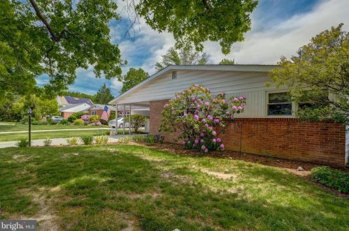 1604 Shadybrook Rd, Wilmington, DE 19803-4009