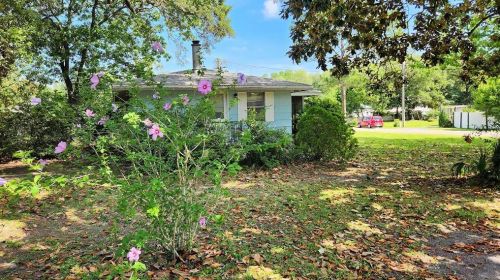 150 Spring St, Carrabelle, FL 32322-2114