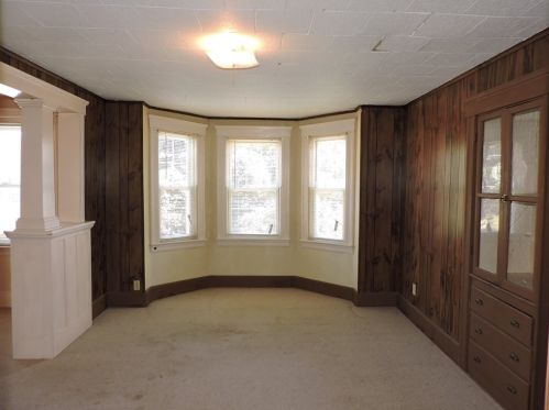 39 Brk St, Webster MA 01570-2821 exterior