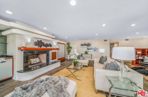 22733 De Kalb Dr, Calabasas CA  91302-4805 exterior