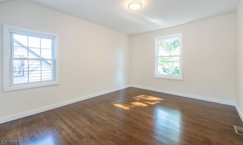 1058 Mayfair Dr, Rahway NJ  07065-1909 exterior