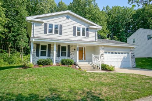 2839 Rolling Ridge Dr, Waukesha WI  53188-1362 exterior