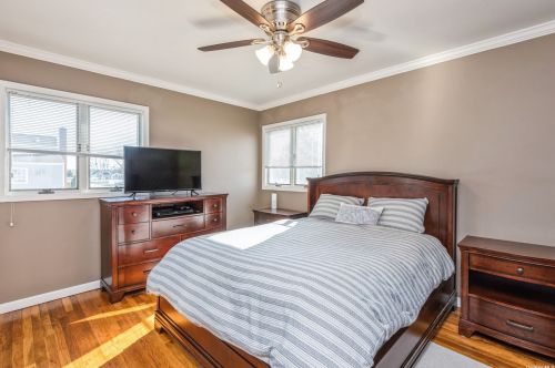 803 Delaware Ave, North Lindenhurst NY  11757-2812 exterior