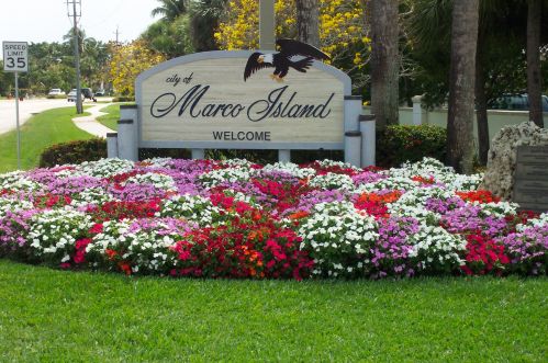 910 Dolphin Ct, Marco Island, FL 34145-4417