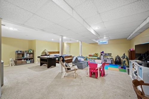 14641 Horseshoe Bend Ct, Granger IN  46530-8231 exterior