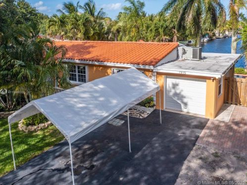 1915 28th Ave, Hollywood, FL 33020-1803