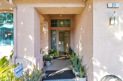 21 Santa Cruz Ct, West Pittsburg, CA 94565-2365