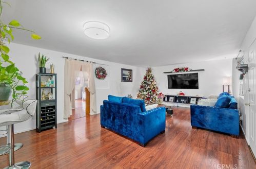 1206 Gladys Ave, Long Beach, CA 90804-3770