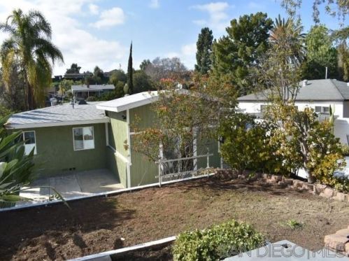 6255 Primrose Dr, La Mesa CA  91942-4030 exterior