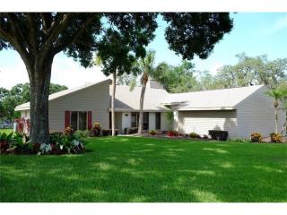 1224 Candlewood Dr, Lakeland, FL 33813-2861