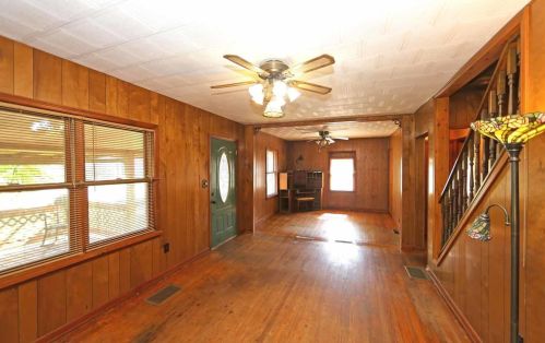 16 Spruce St, Mount Vernon, OH 43050-4530