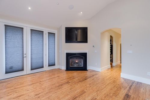 1857 Alice Dr, Penngrove CA  94951-9750 exterior