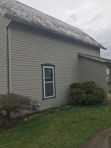 96 Clay St, Frazeysburg OH  43822-9778 exterior