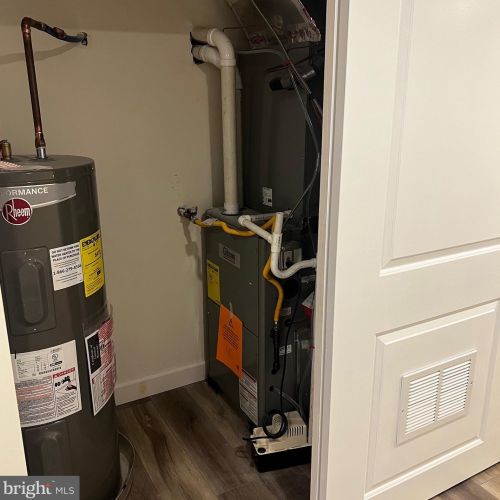 616 Mckean St, Philadelphia PA  19148-2415 exterior