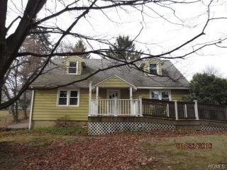 320 Crescent Ave, Highland, NY 12528-2427