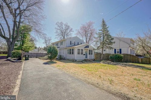 1455 Victory Dr, West Deptford, NJ 08093-1971