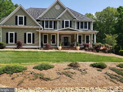 8351 Meadowland Dr, Locust Grove, VA 22508-2955