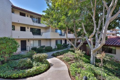 4265 Asher St, San Diego CA 92110-3658 exterior