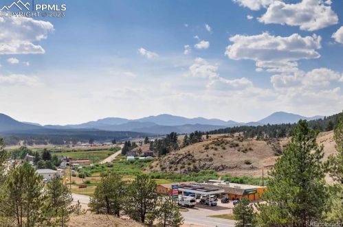 134 Hillside Dr, Twin Rock, CO 80816-7090