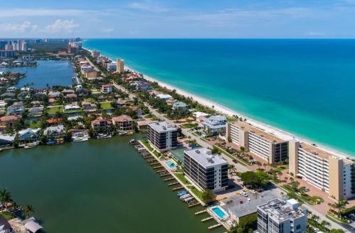 10420 Gulf Shore Dr, Naples FL  34108-2032 exterior