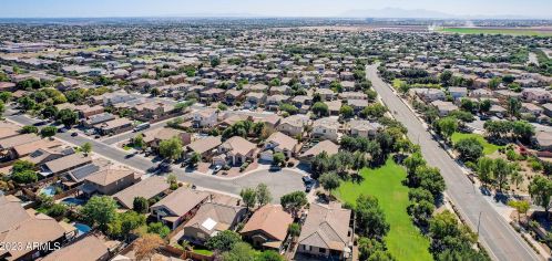 16043 Maui Ln, Sun City AZ  85379-5137 exterior