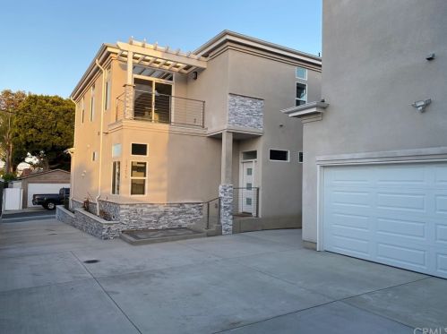 24254 Ocean Ave, Torrance, CA 90505-6428
