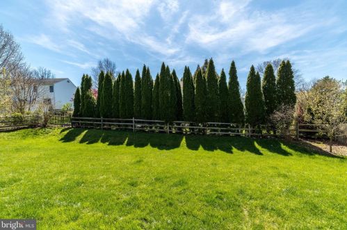 106 Claremont Dr, Lansdale PA 19446-6359 exterior