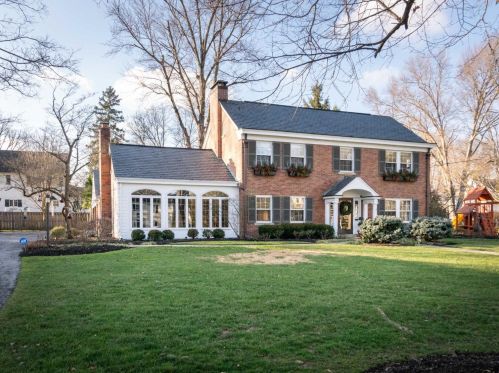 616 Yale Ave, Terrace Park, OH 45174-1136
