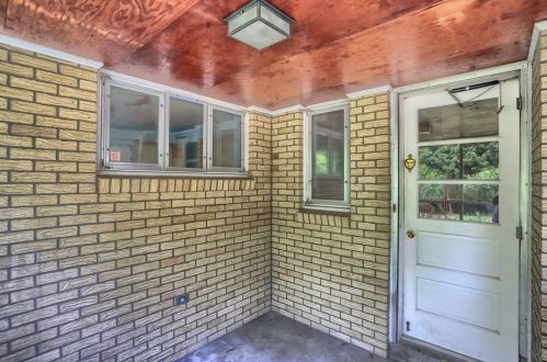 5714 Montour Rd, Gibsonia, PA 15044-9172
