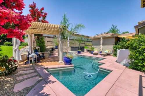 2236 Beckett Dr, Folsom, CA 95762-5212