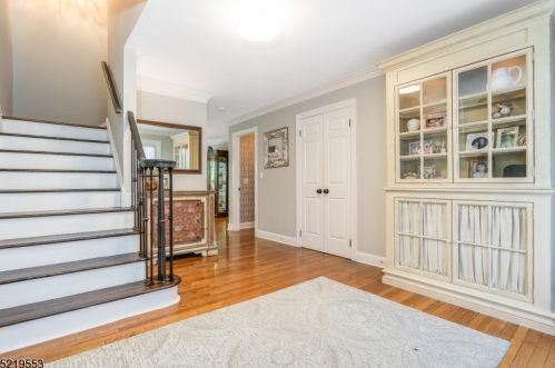 3 Country Club Dr, Annandale NJ  08801-1637 exterior