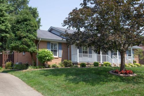 9805 Tamarisk Pkwy, Louisville, KY 40223-2842