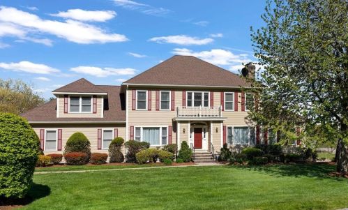 18 Copper Beech Rd, Salem, NH 03079-4353
